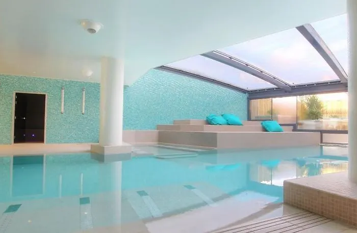 Les Quatre Vents Oda ve Kahvaltı 4*